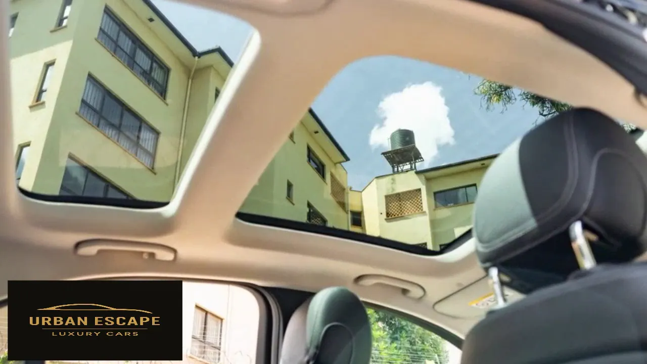Mercedes-Benz C 200 panoramic sunroof with two glass panels, seen from inside the cabin